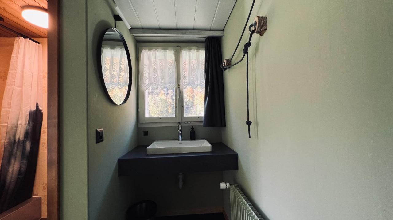 Hotel Alpina Einhorn - Self-Check-In Wolfenschiessen Bagian luar foto